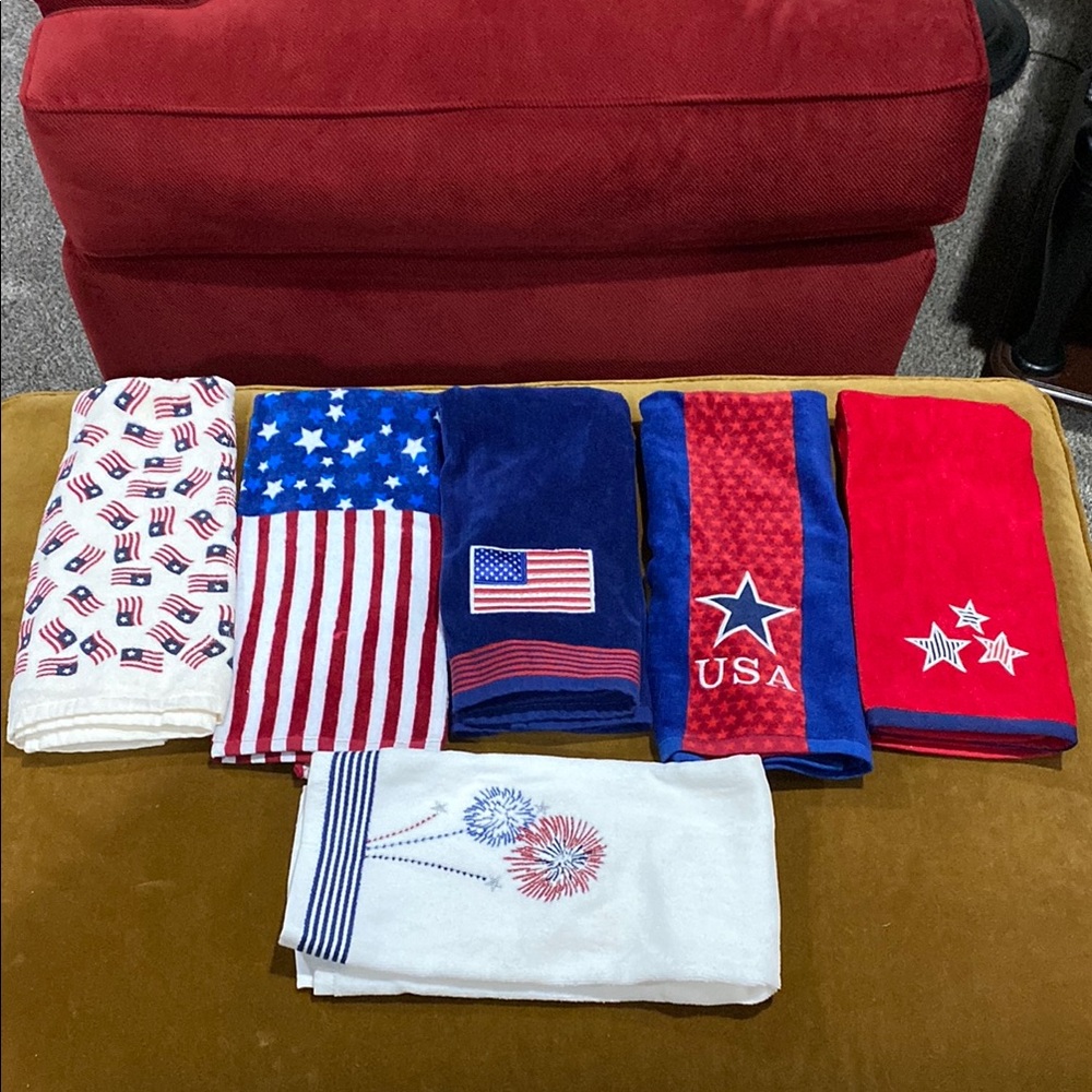 Patriotic Themed 6 Piece Hand Towel Set!